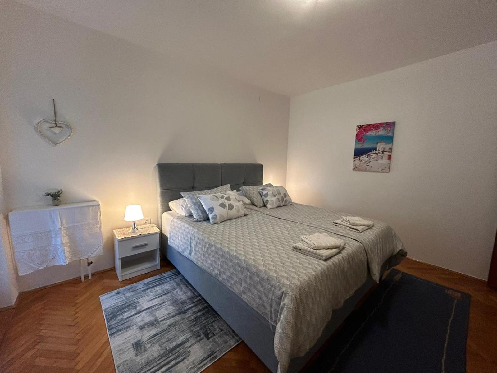 Accomodation Mirjana Rooms ポレッチ エクステリア 写真