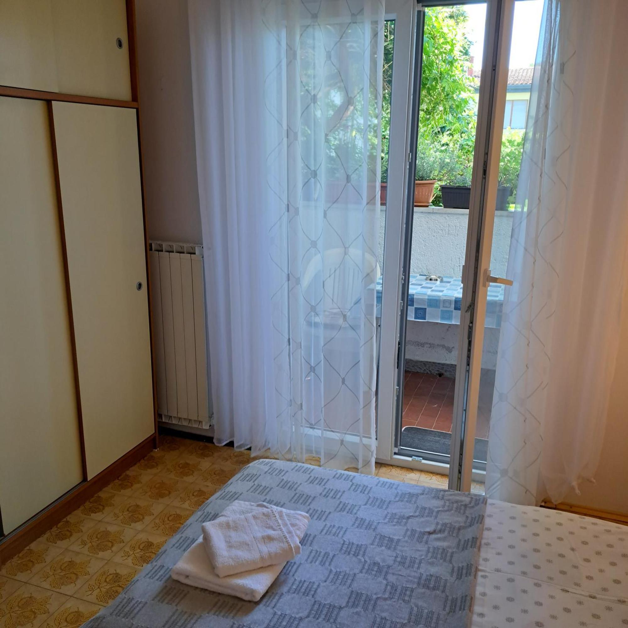 Accomodation Mirjana Rooms ポレッチ エクステリア 写真
